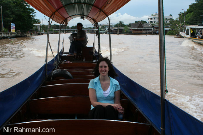 שייט בתעלות נהר בבנגקוק